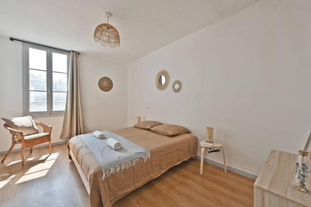 Au Coeur Des Platanes - Parking Gratuit Sous-Terrain - Clim - Balcon Apartment Avignon Exterior photo